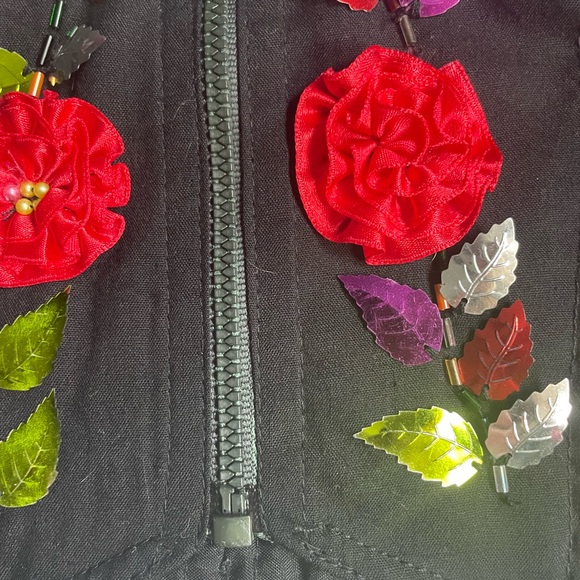 Vintage Corset with Flower Embellishments - Picture 3 of 13